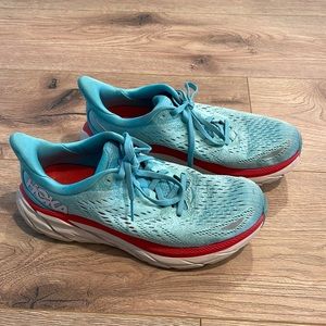 Womens Hoka Clifton 8, size 7.5b